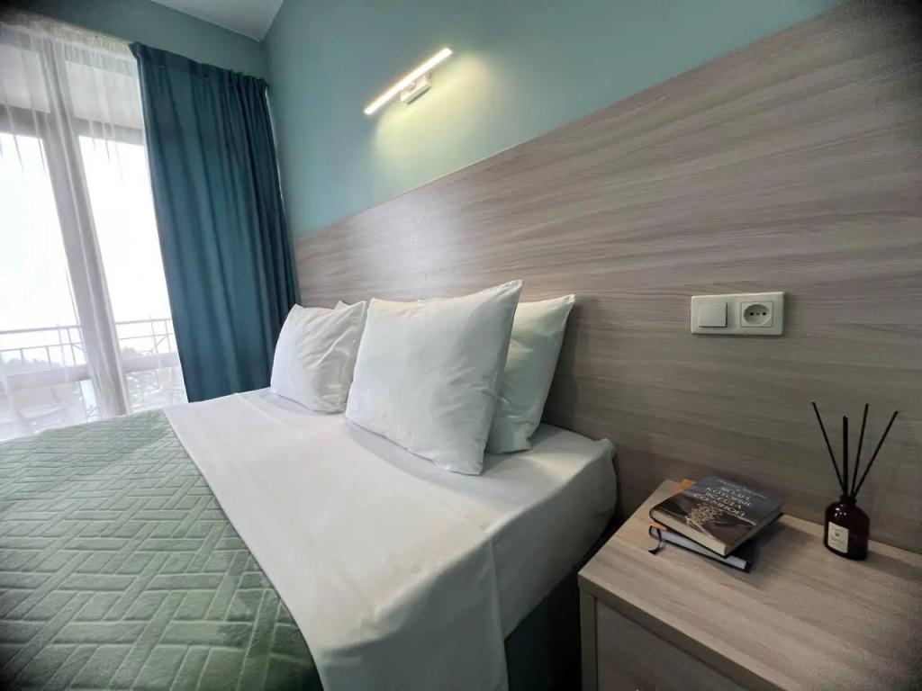 Двухместный номер Comfort с балконом двуспальная кровать в АрЛен