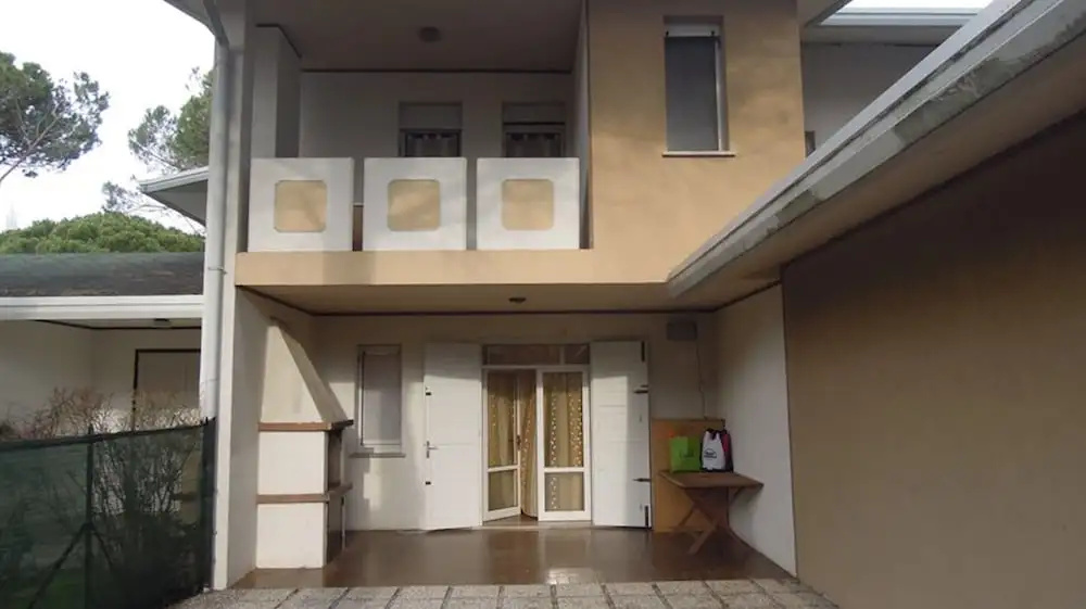 Cozy Flat With 3 Shared Pools and Private Garden