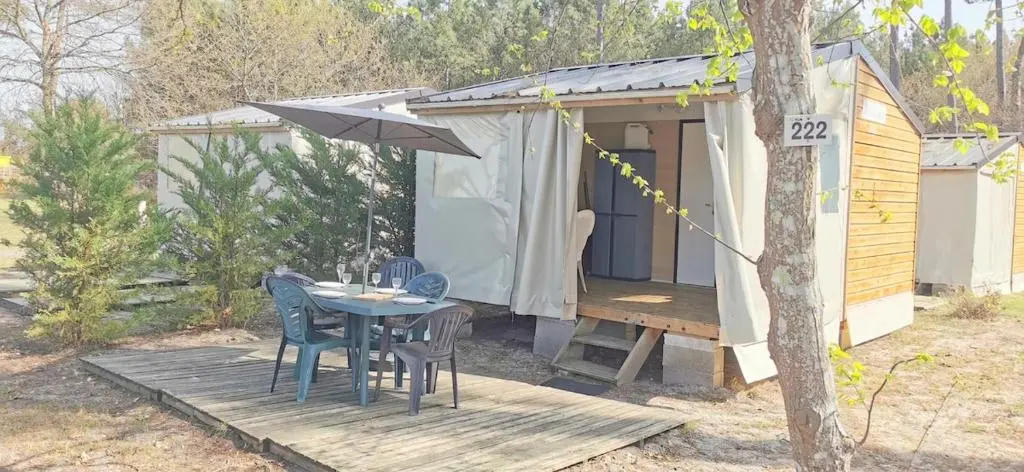 Voir la photo 1 — locationestivale40 Bungalow petit budget océan forêt
