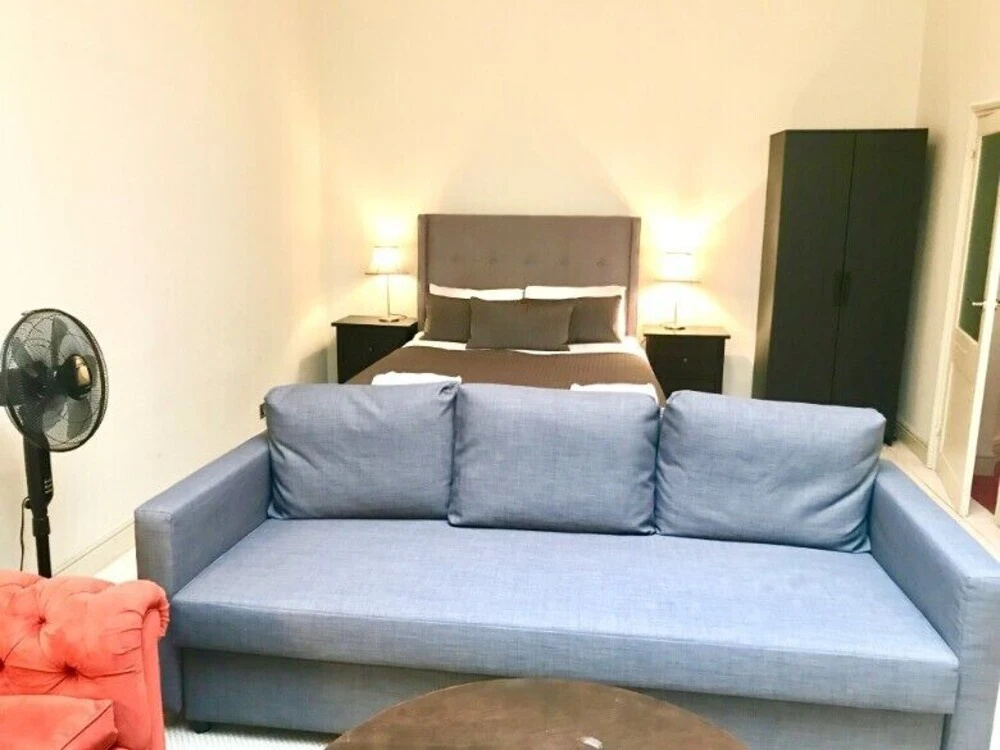 Family Studio Opposite Natural History Museum