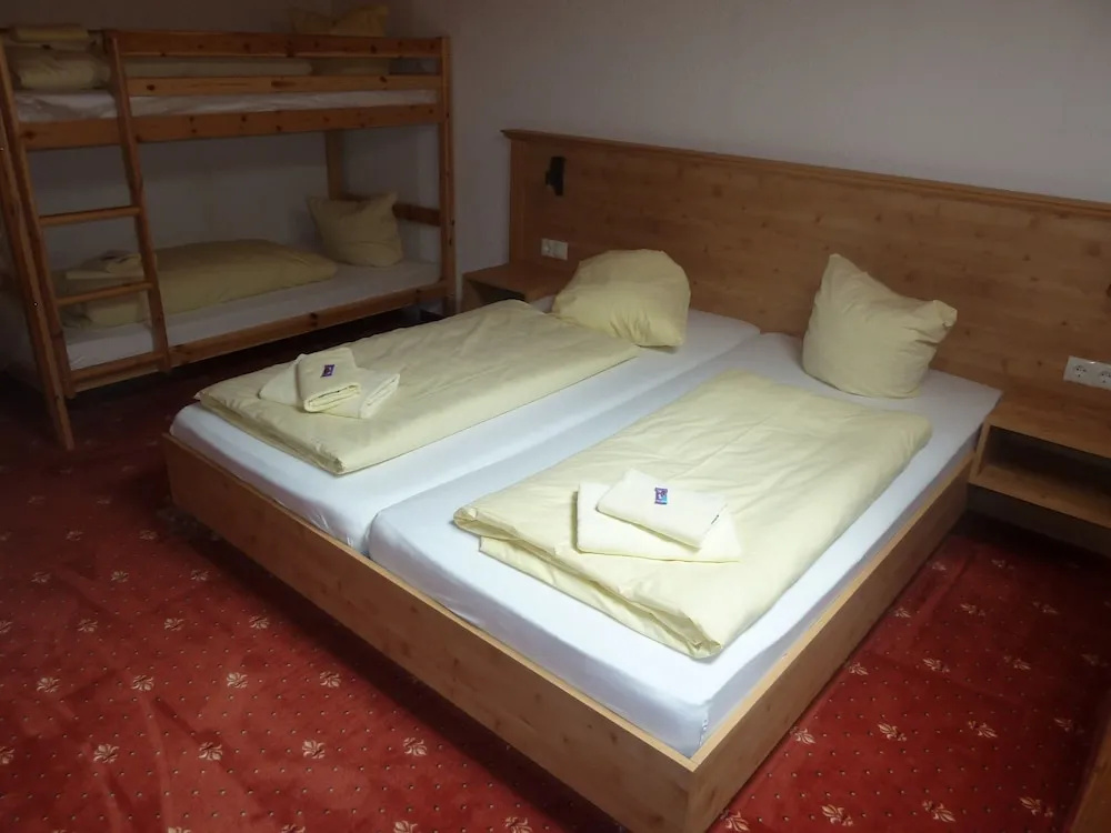 T3 Alpenhotel Garfrescha - Chambres
