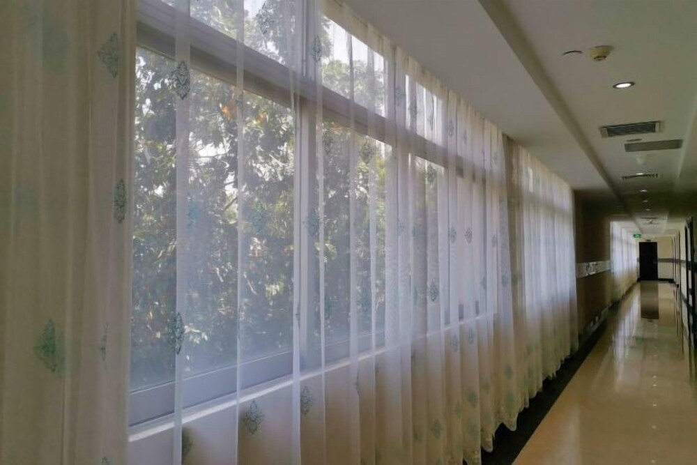 Hua Nan Business Hotel