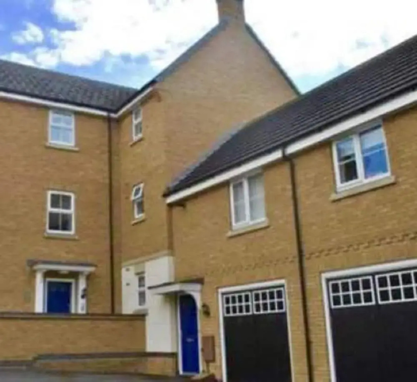 Malsbury Avenue Apartment