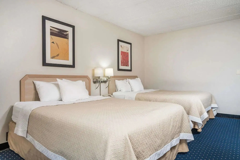 Отель Отель Blue Way Inn La crosse Extended Stay в Ла-Кроссе