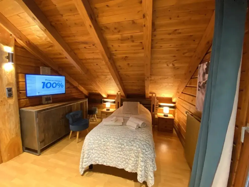 Afficher la photo 6 — LE Renne Chalet en Bois au Calme Avec SPA Jacuzzi