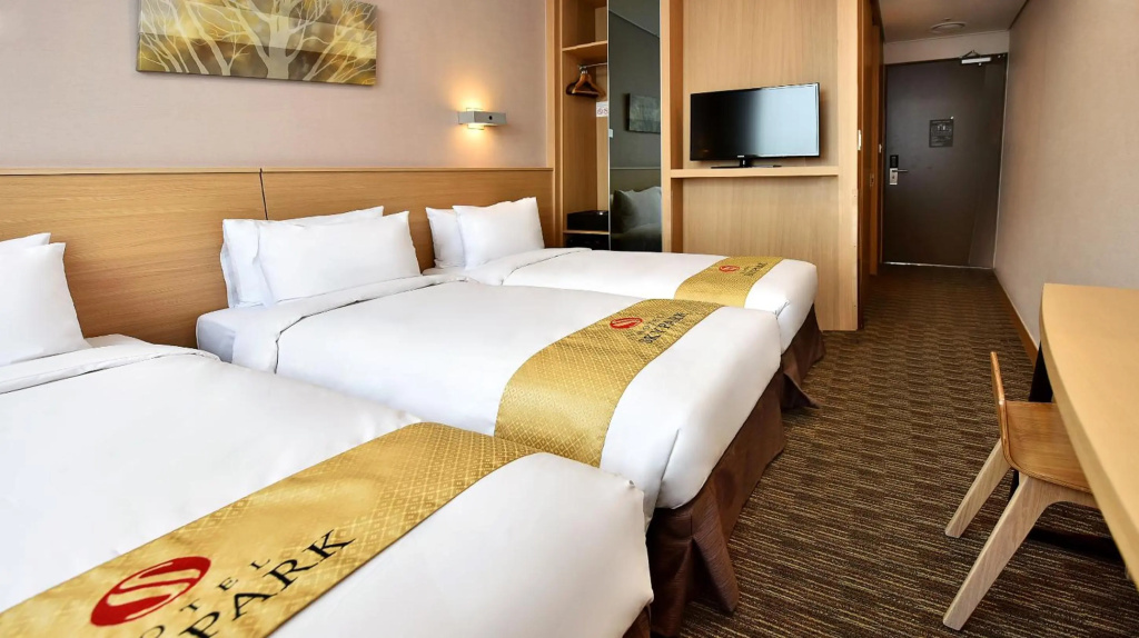 Отель Hotel Skypark Dongdaemun 1 в Сеуле
