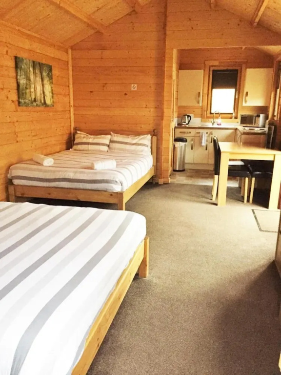 Double Chalet (full double bed)