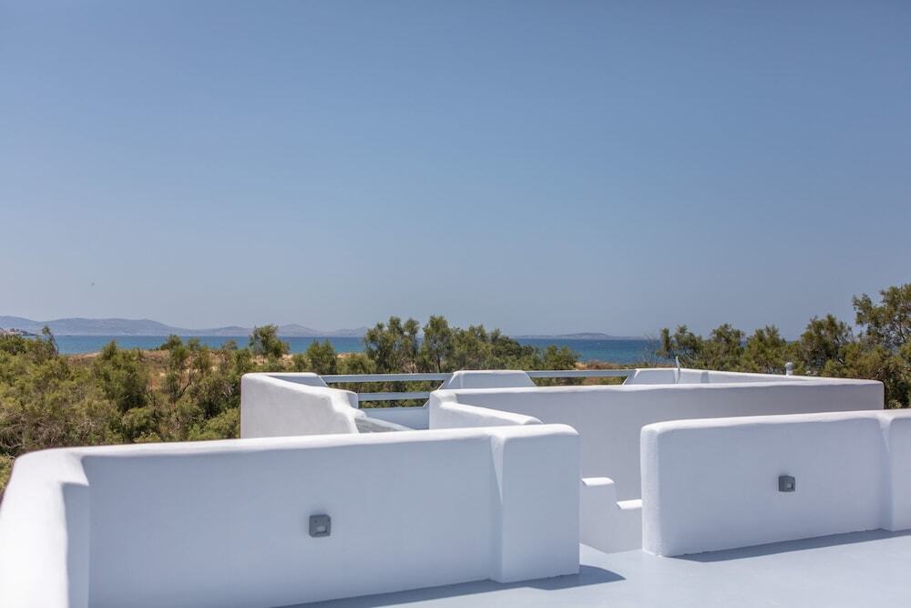 Crystal Mare Suites 3 *