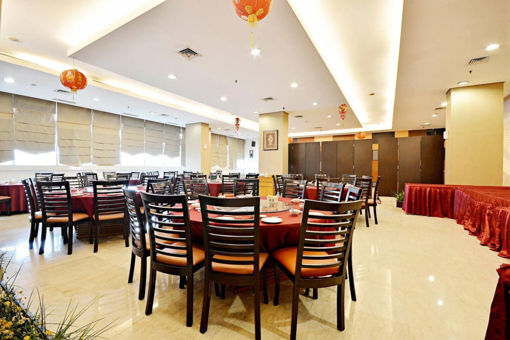 Food & Beverage