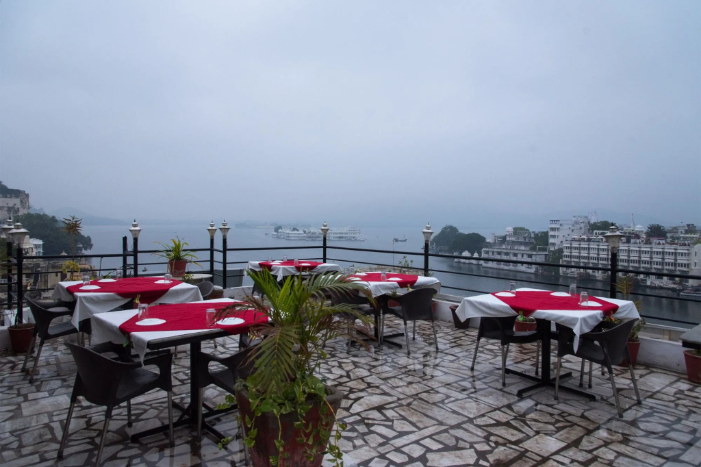 OYO 10319 Hotel Pichola Haveli - Général