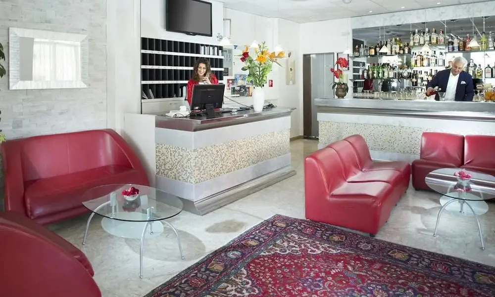Hotel photo 2