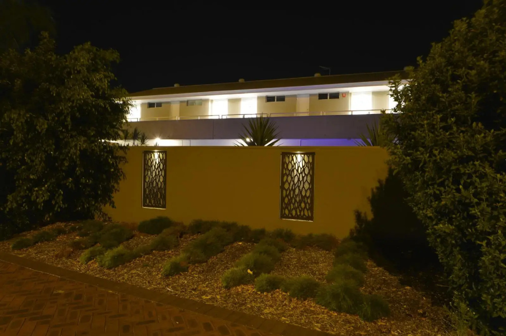 Bentley Motel