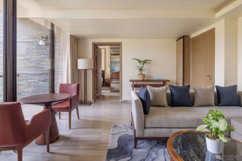 Family RedLevel Suite
