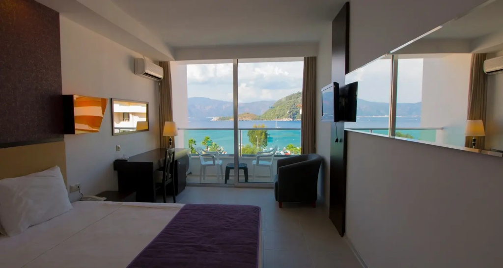 Hotel photo 12
