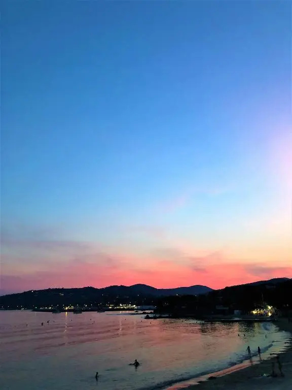 Beach & Waterfront