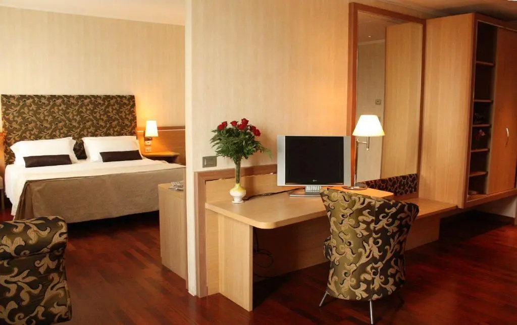 Poli Hotel - Chambres