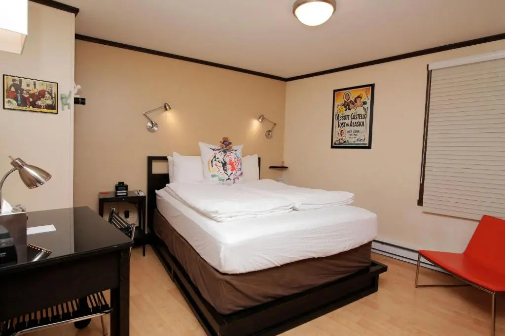 Economy room