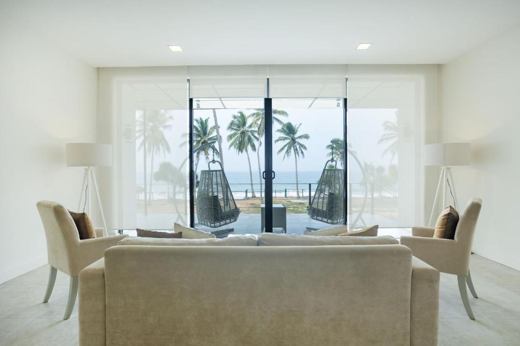 Green Turtle Villa By The Serendipity Collection