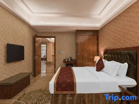 6 Bedrooms Villa