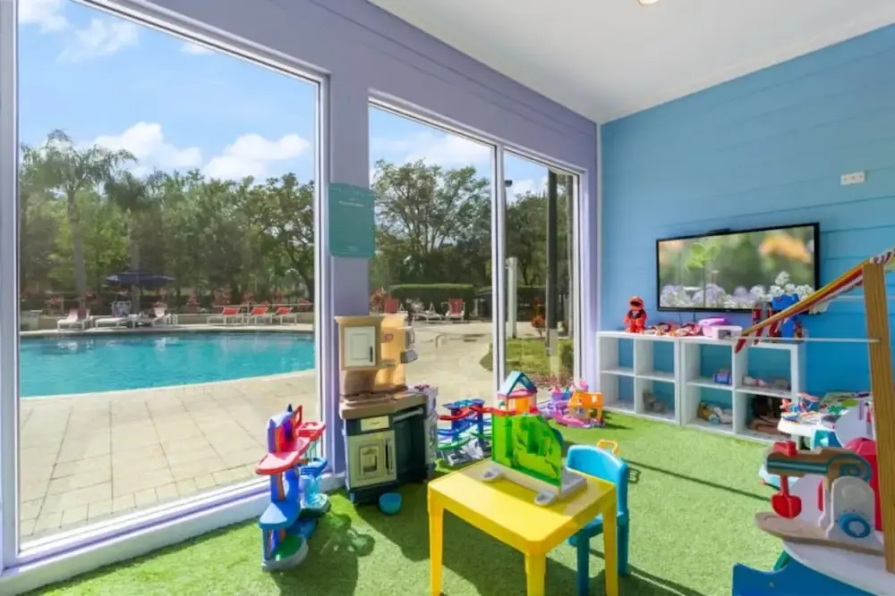 Luxury 4 BDR House Near Disney 11105
