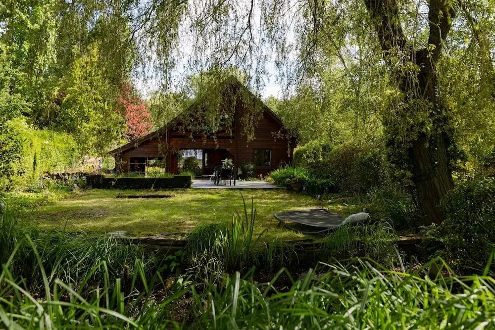 Huswell - Tranquil Retreat Cozy Chalet in the Heart of Urse - фото 10