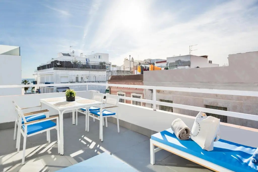 Sitges Group Blue and White - Chambres