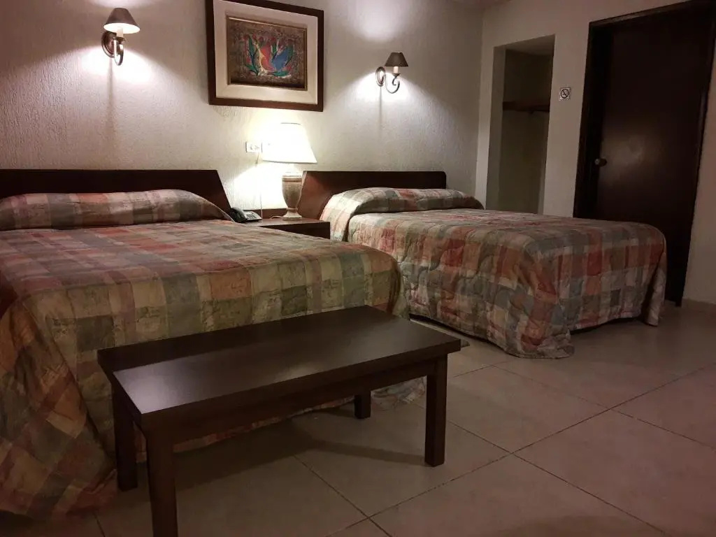 Hotel Las Palmas Midway Inn - Chambres