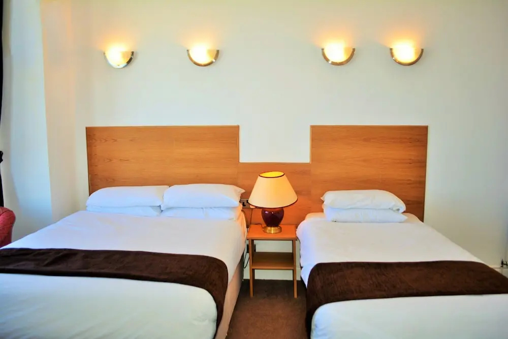 Four Saints Brig Y Don Hotel - Chambres