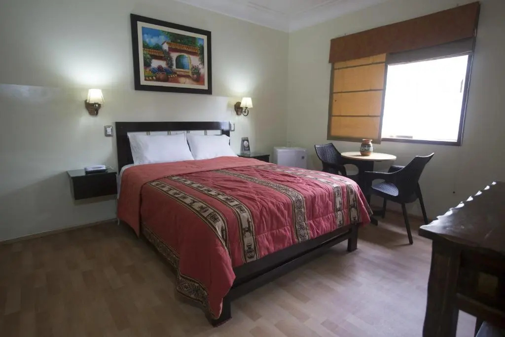 Hotel Tinkus Inn - Chambres