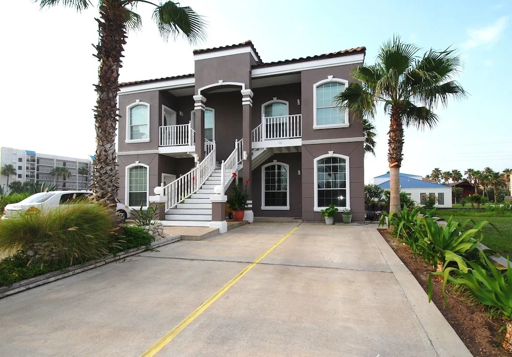 Corral Condo Unit A 2 Bedrooms 2 Bathrooms Condo