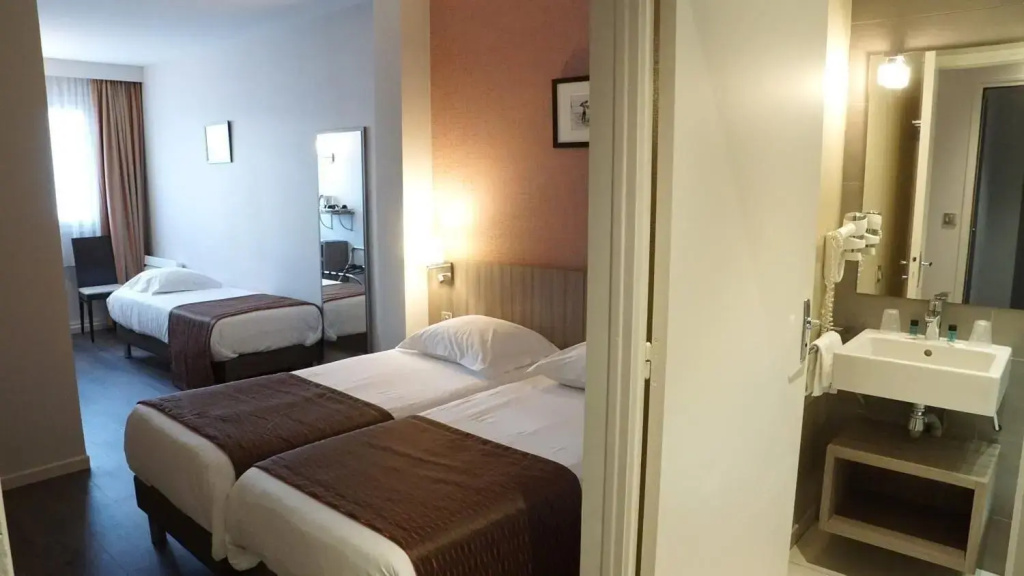 Hotel photo 12
