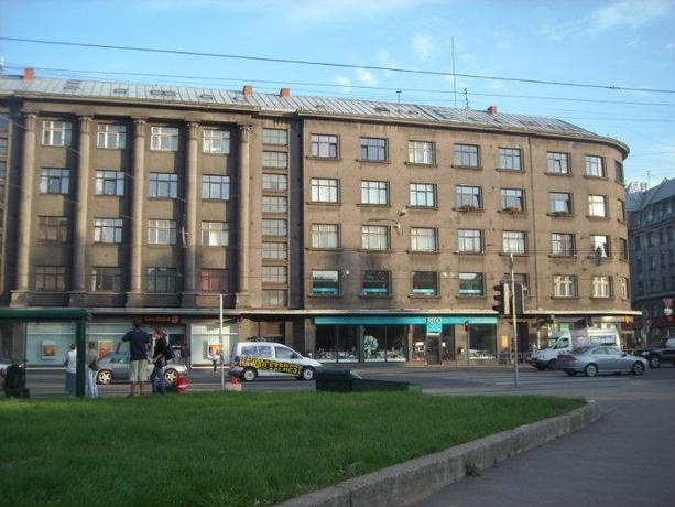 2 Bedroom Flat