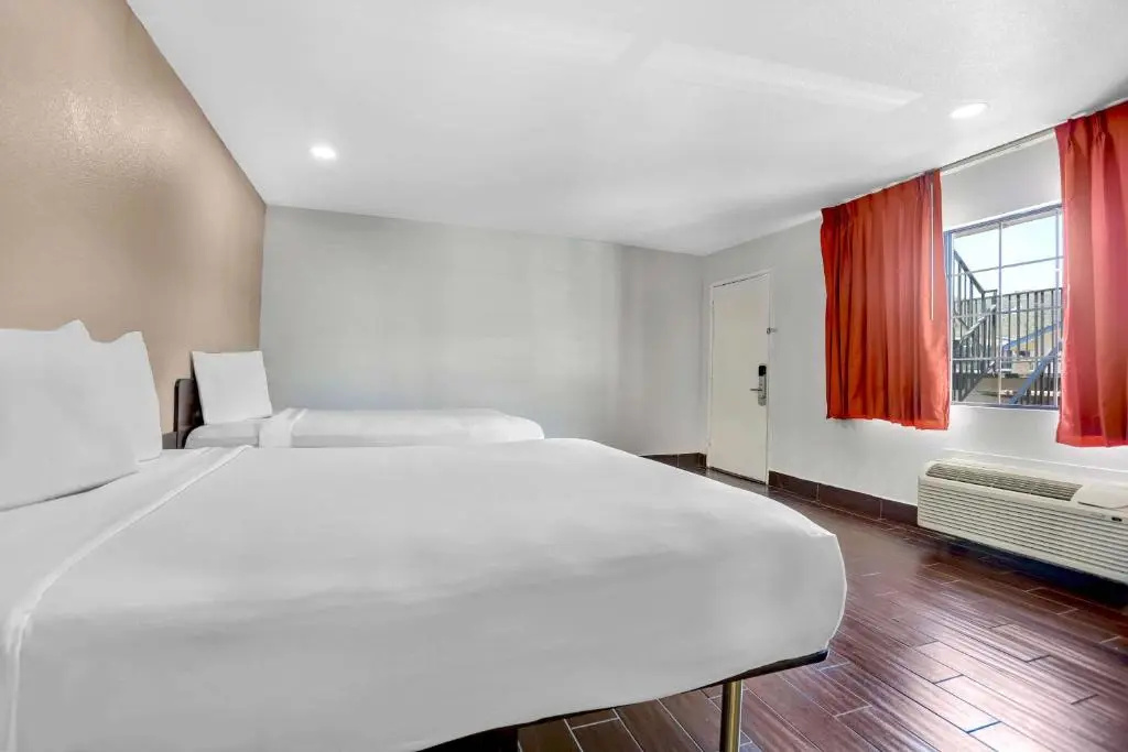 Deluxe Quadruple room