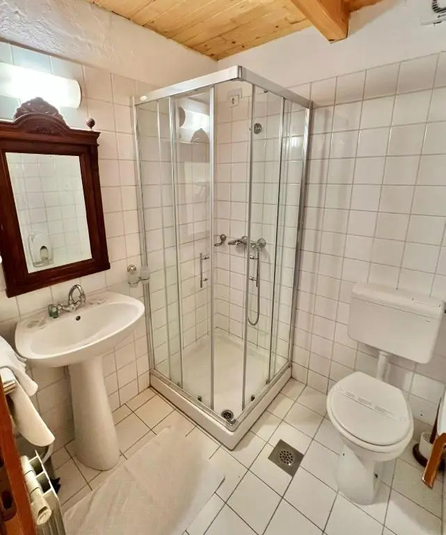 Standard Double room with balcony (twin beds)