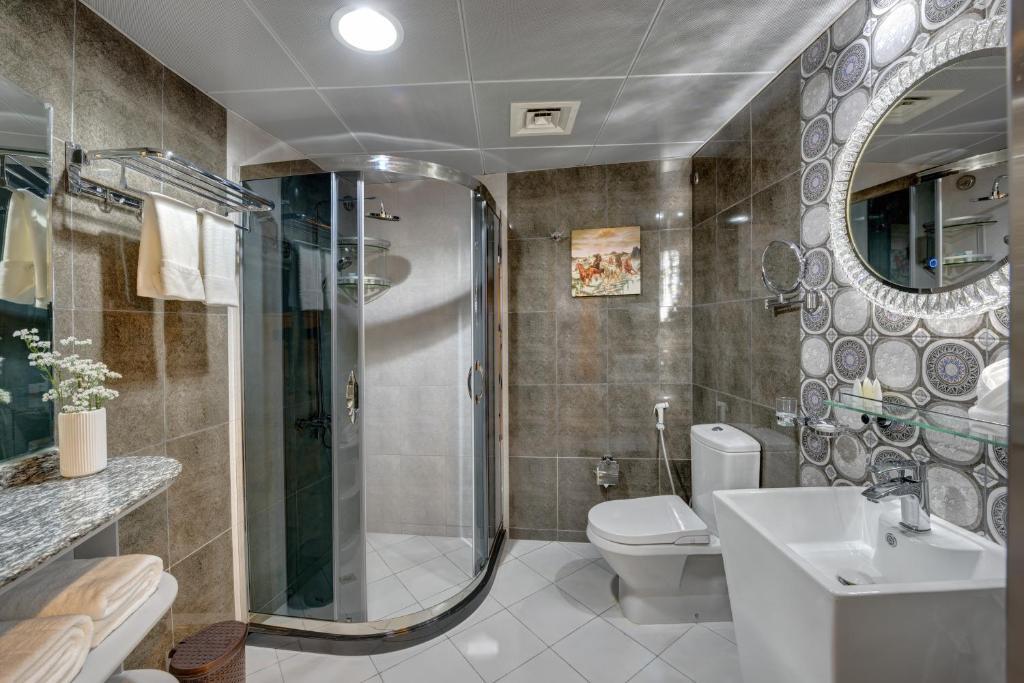 Aryana Hotel