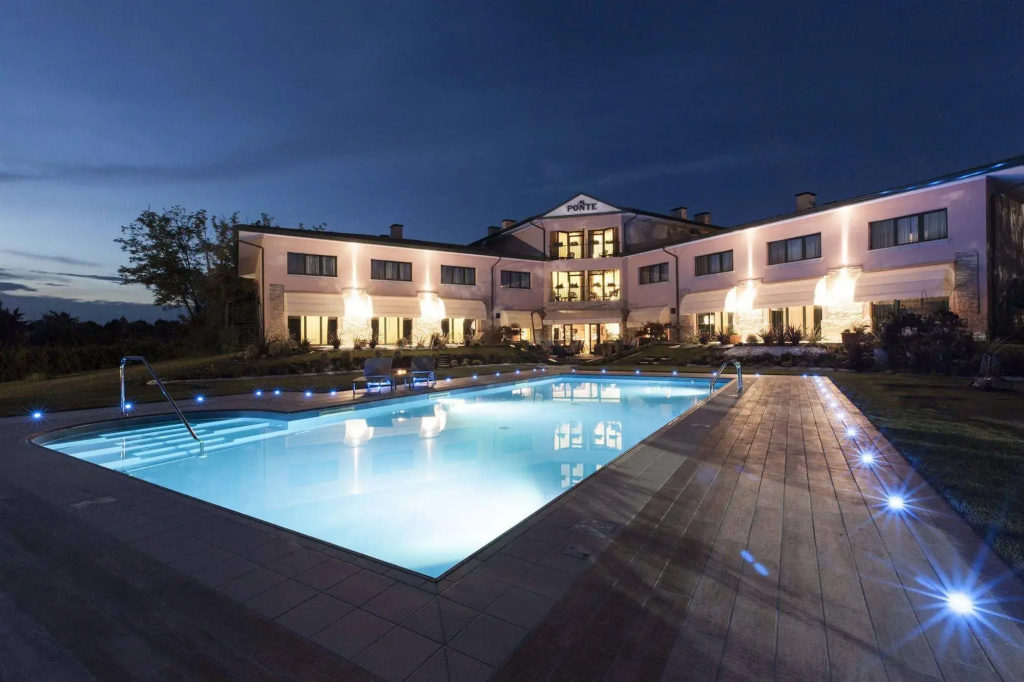 Hotel photo 9