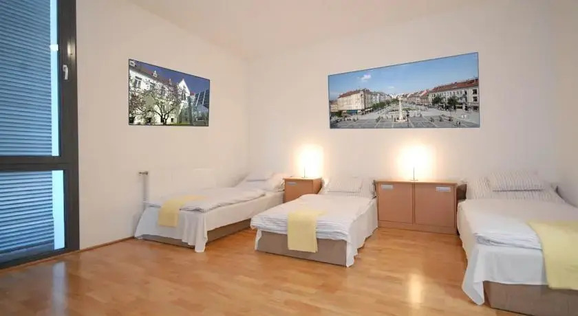 Aréna Savaria Guestrooms - фото 3