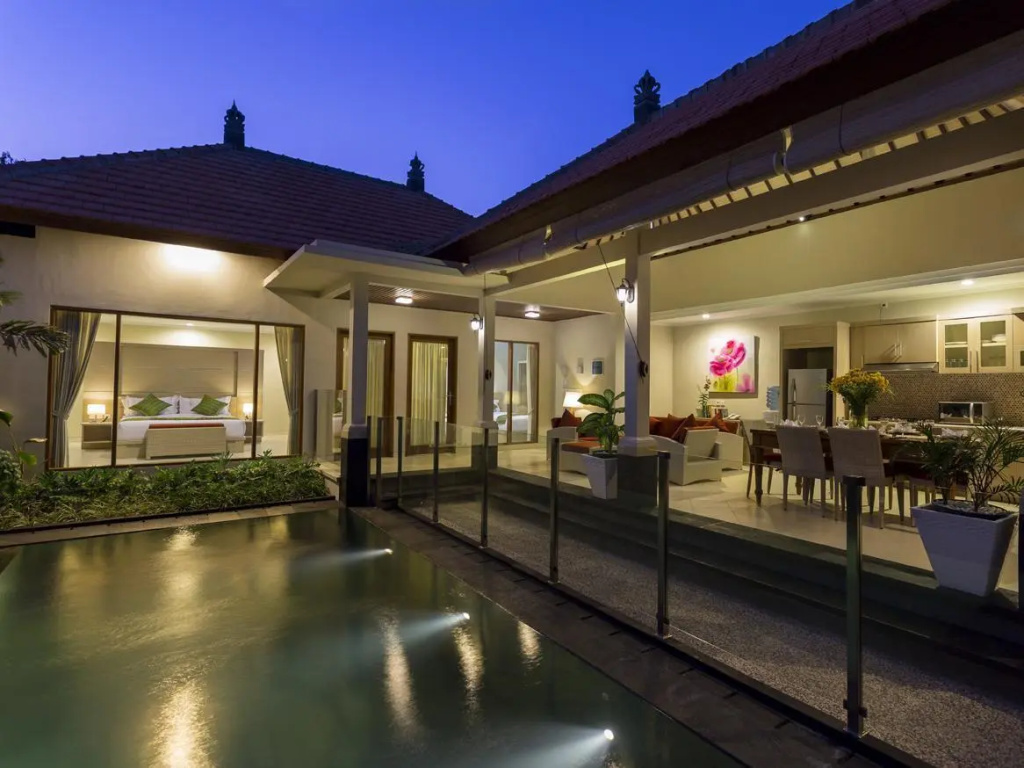 2 Bedrooms Villa