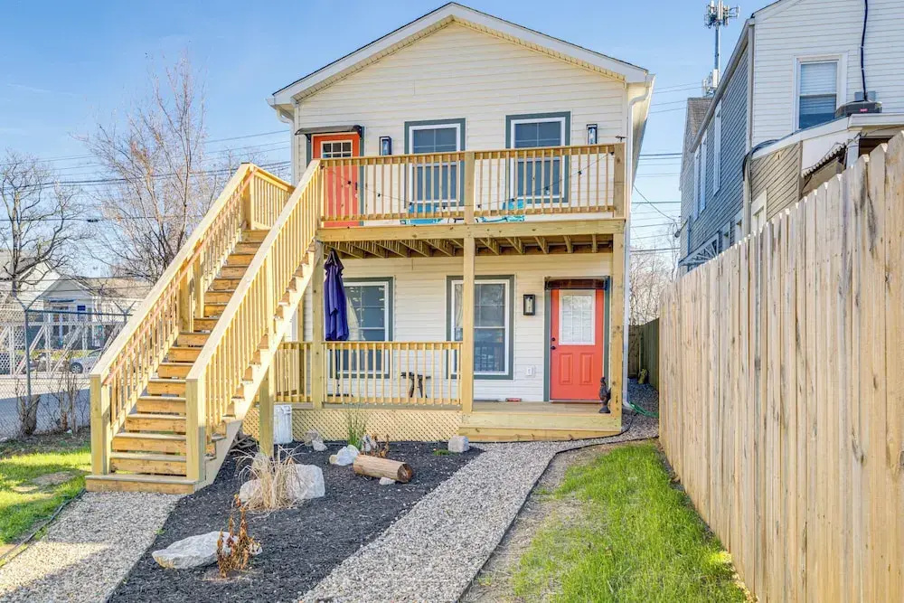 Louisville Charm Near the Derby: Apt w/ Yard!