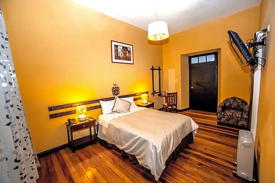 Yabar Hotel Plaza - Chambres