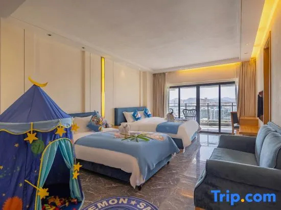 Deluxe Family Suite with balcony and with river view