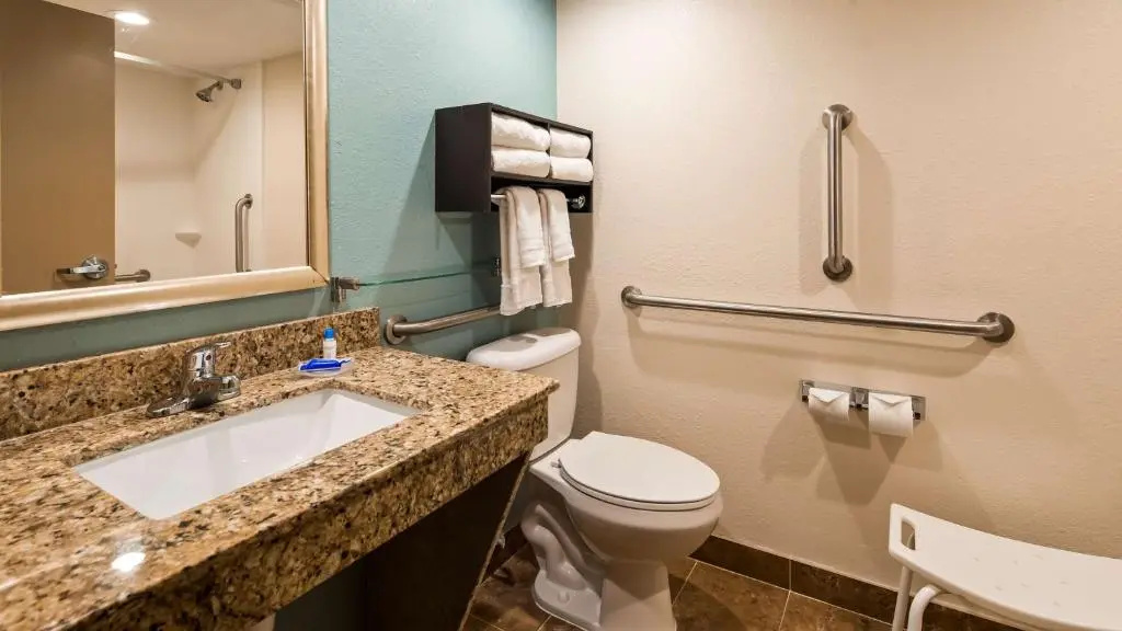 Holiday Inn & Suites Columbia NE - Ft Jackson Area by IHG - Chambres