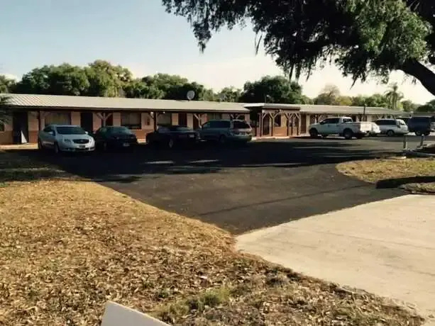 LaBelle Motel