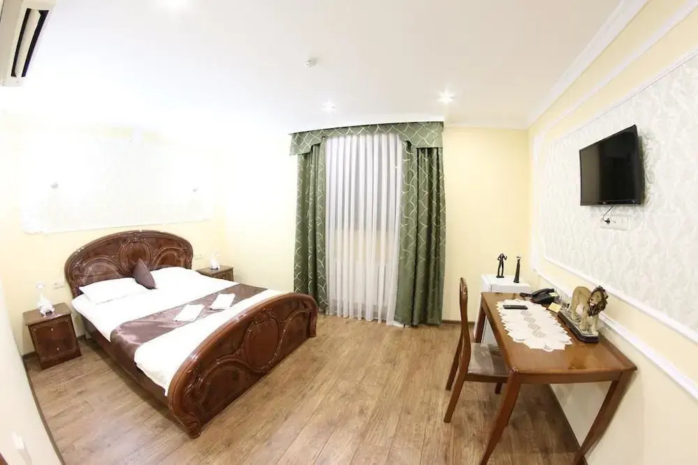 Номер Standard в Sky Lux Hotel