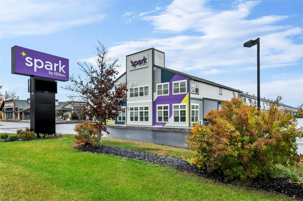 Spark by Hilton Portland Airport Maine Mall