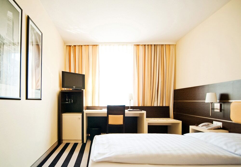 Одноместный номер в Bristol Hotel Frankfurt