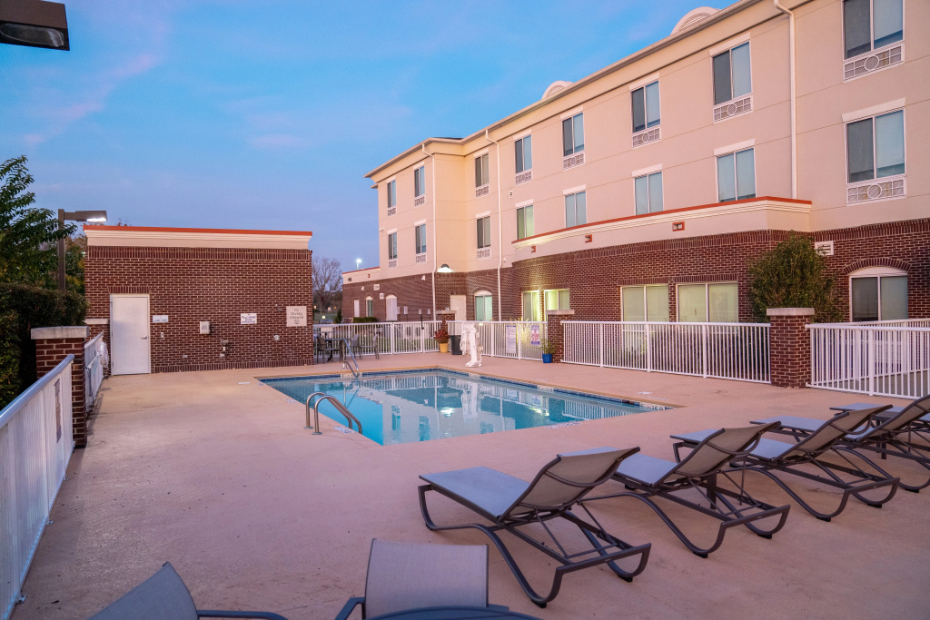Holiday Inn Express Pembroke by IHG - Général