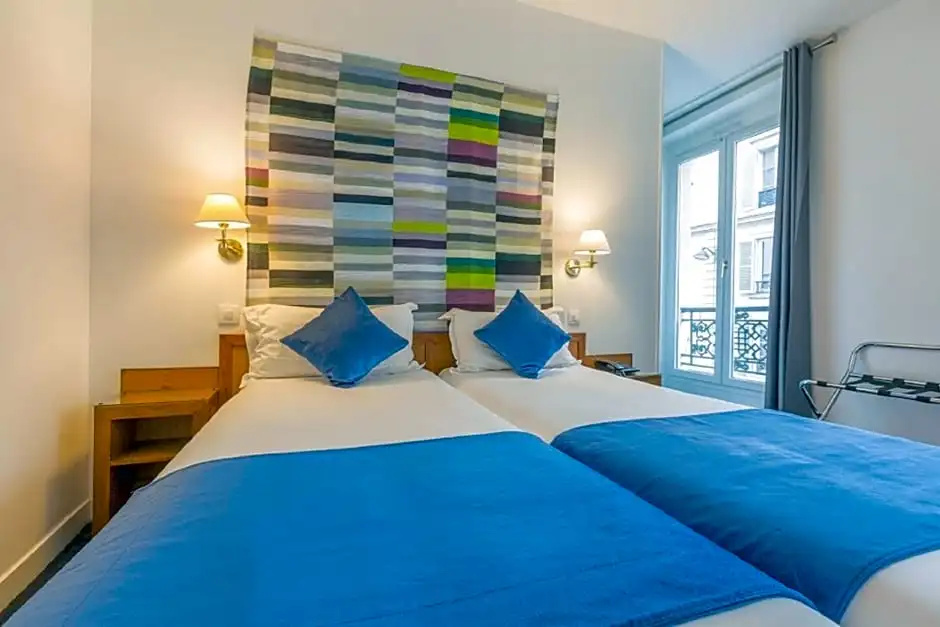 Standard Double room with balcony (full double bed)
