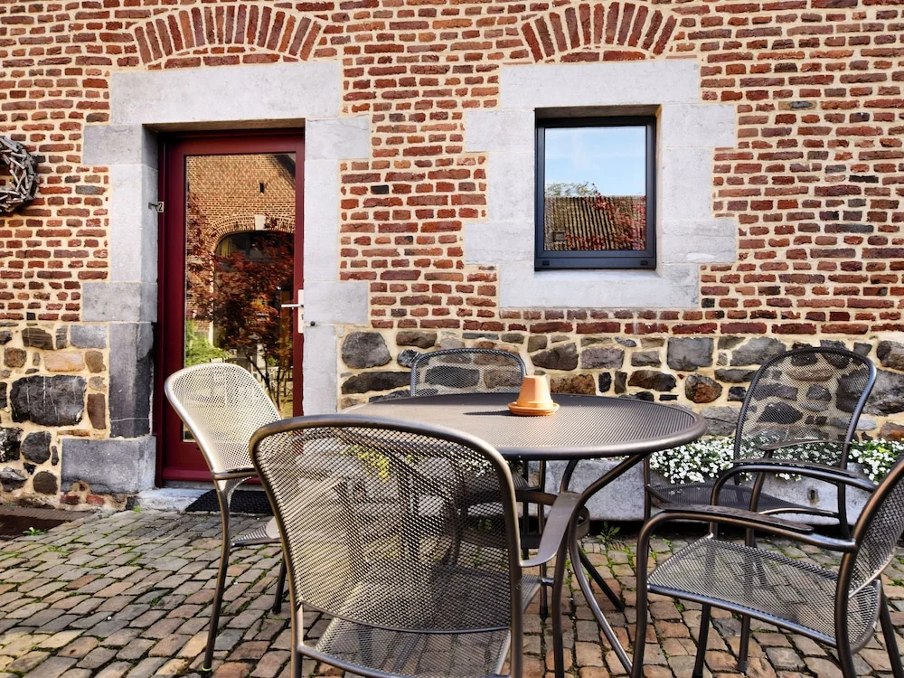 Spacious Holiday Home In Richelle with Private Terrace - фото 11