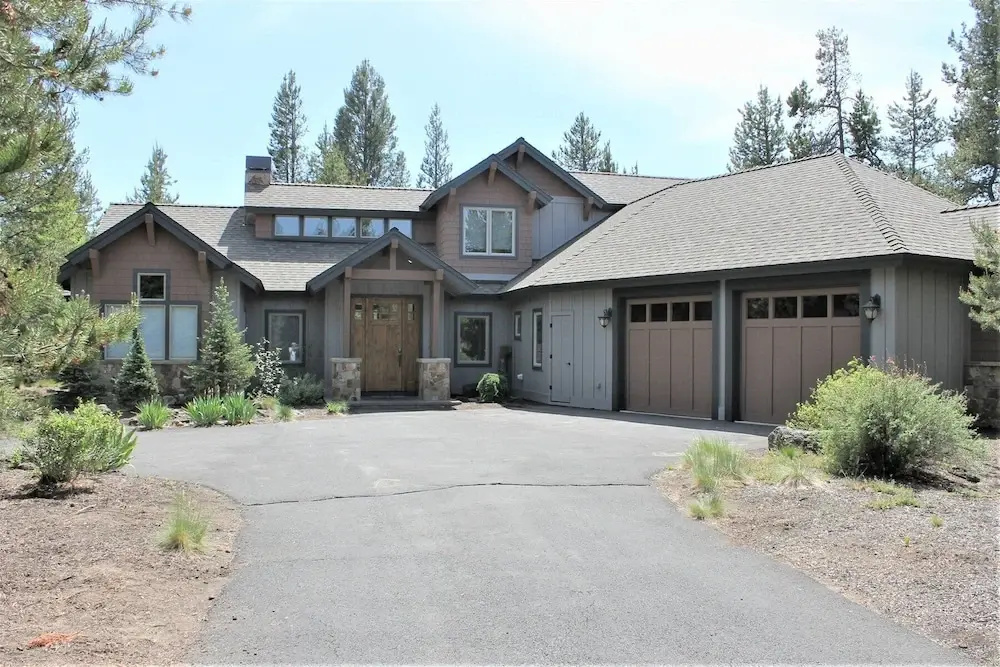 56540 Sunstone Loop